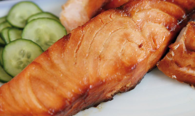 Salmão grelhado com saquê
