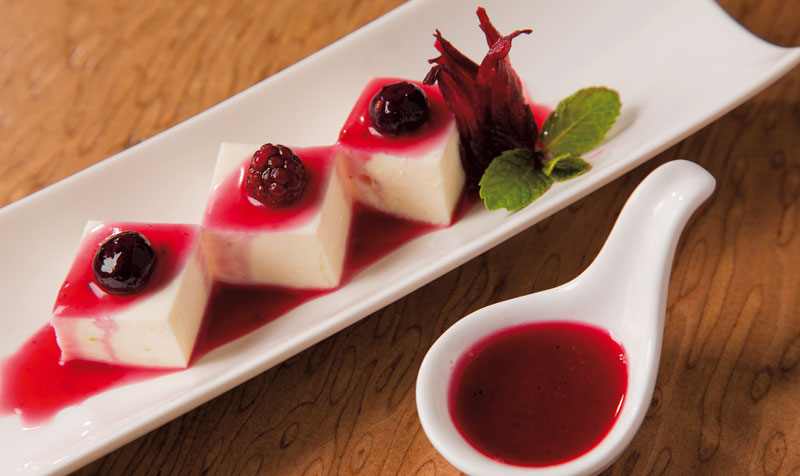 Cheesecake de Tofu com calda de frutas vermelhas e hanaume cheesecake_tofu_calda_hanaume