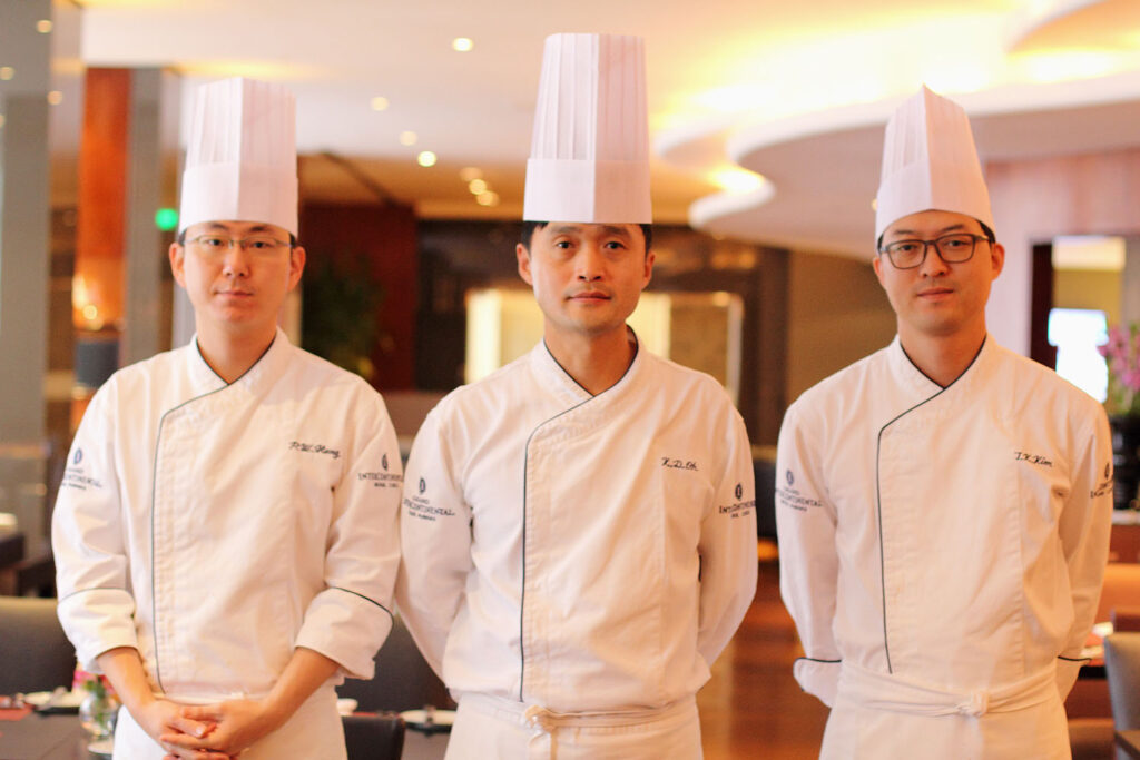 Os chefs Pyoung Wook Hong, Kwang Deuk Oh e Tae Kyun Kim FGC (1)