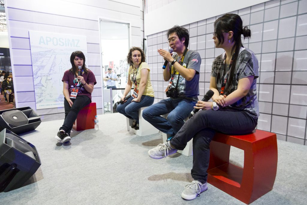 Equipe de arte e redação da editora JBC durante o painel