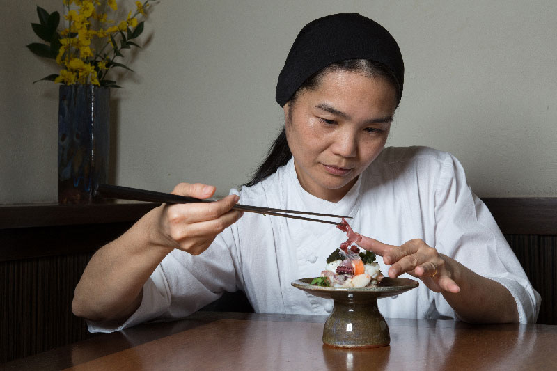 Chef Telma Shiraishi comemora os dez anos de Aizomê aizome_telma_shiraishi