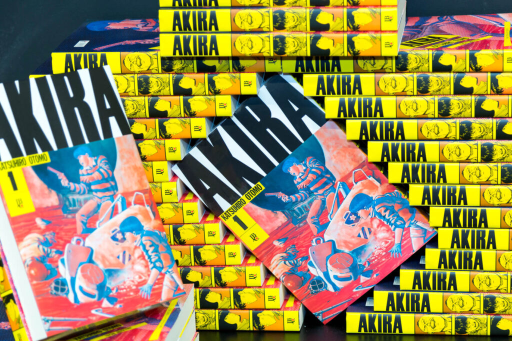 lançamento do mangá Akira