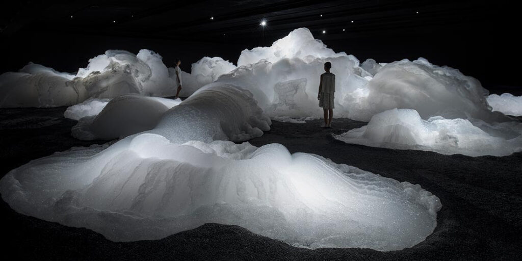 Exposição Espuma de Kohei Nawa