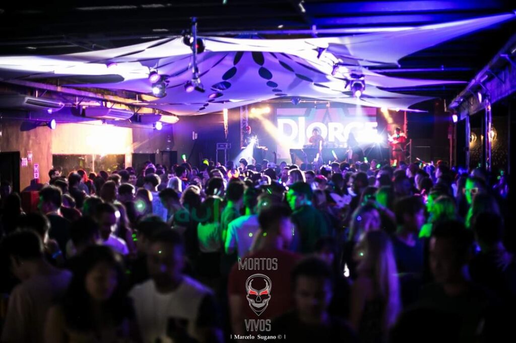 Mortos Vivos Last Party